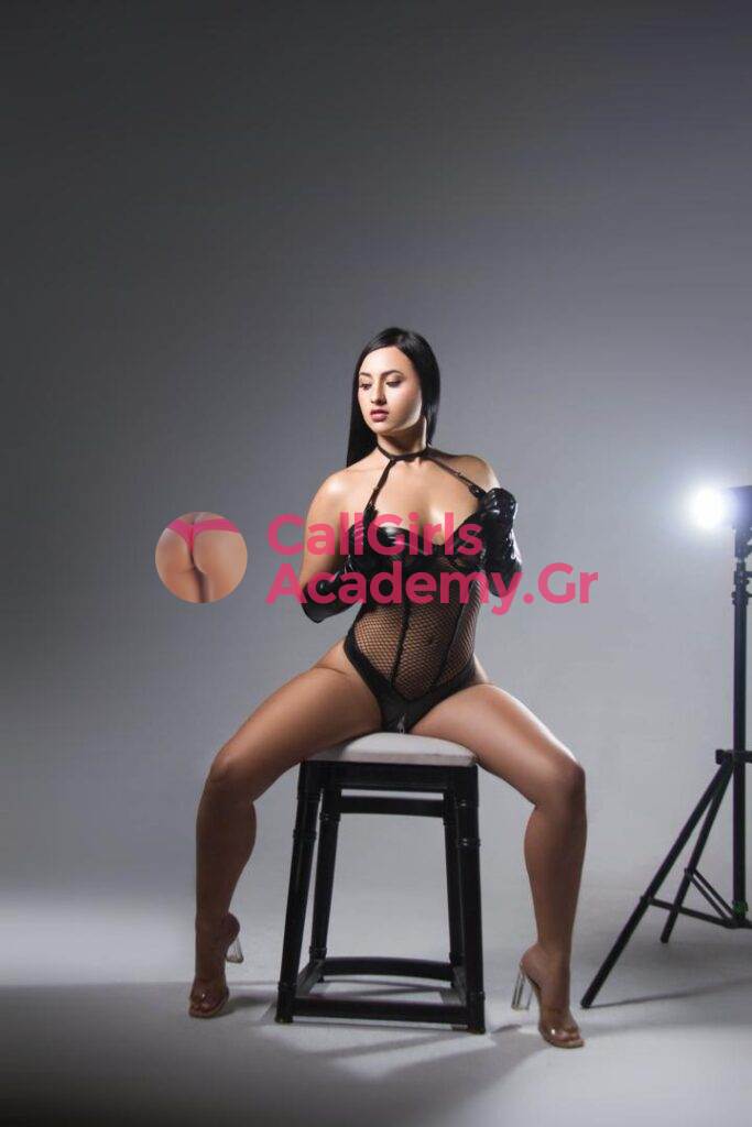 NATALIE HOT VITIZA IN ATHENS