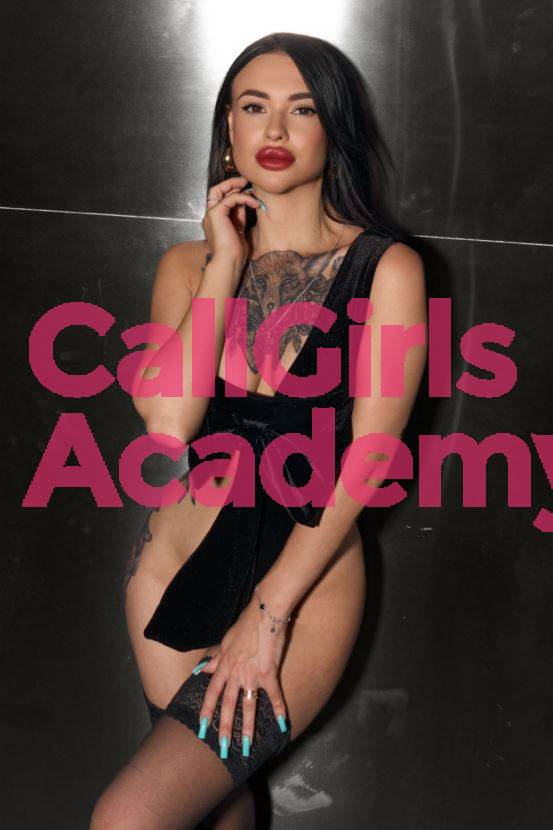 BEAUTIFUL PETITE UK MODEL IN ATHENS SOFIA