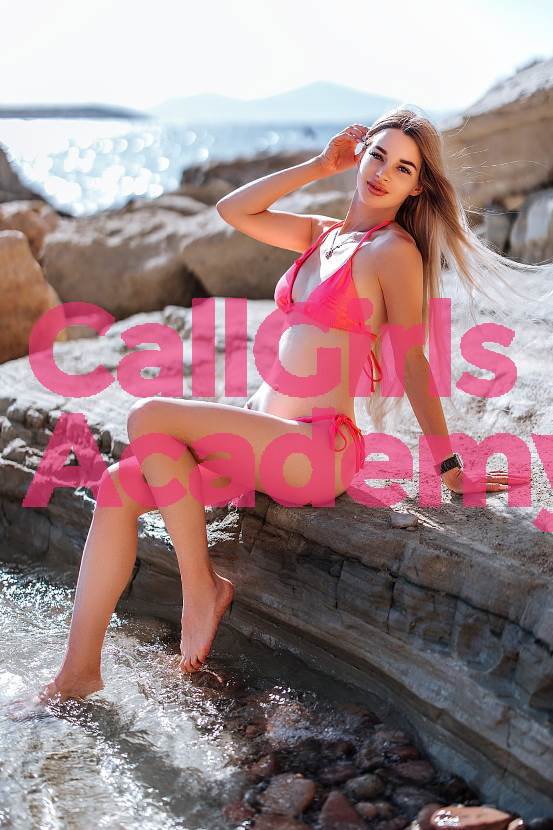 UKRANIAN PETIT TEEN CALL GIRL VISITA ELIN