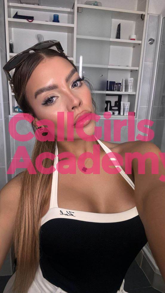 SENSUAL EROTIC SEXY LATIN BUSTY BIG ASS MODEL VISITA CALLGIRL TOP VIP ESCORT IN ATHENS ALLANA