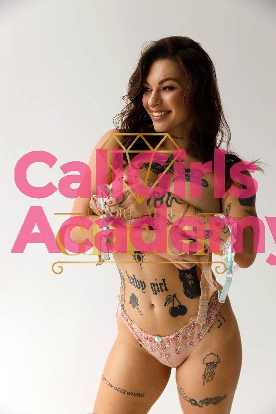 SENSUAL EROTIC SEXY BUSTY BIG ASS BRUNETTE TOP VIP CALLGIRL VISITA ESCORT IN ATHENS EVA